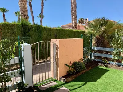 Jardín al aire libre en Bahari Marinas - Tú Dúplex con Jardín Privado!