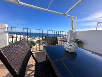 Un balcón o terraza de Atico con vistas al mar