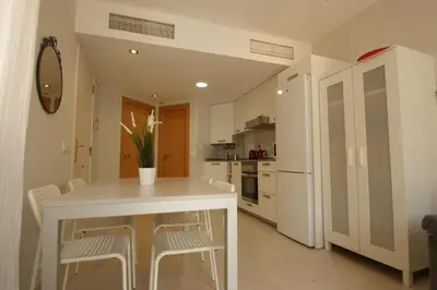Una cocina o zona de cocina en Apartamento en Vera a 300 m de la playa, con patio y salida directa a calle
