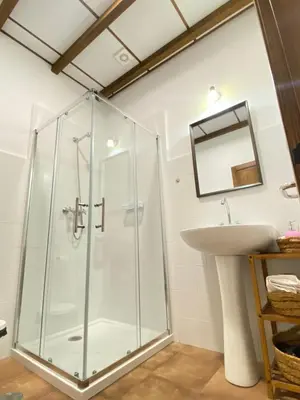 Un baño de Apartamentos rurales, La Casa de Baltasar