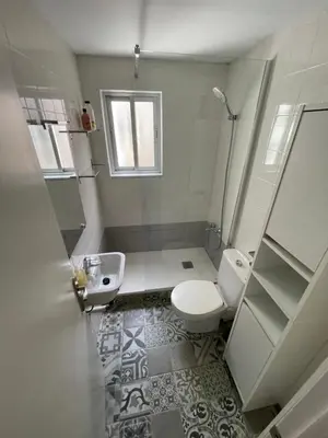 Un baño de Piso en Zapillo con vistas al mar