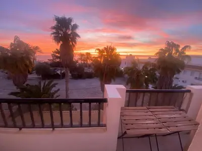 Un balcón o terraza de Apartamento Carboneras playa - 2 Habitaciones