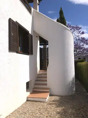 Edificio en el que se encuentra el apartamento