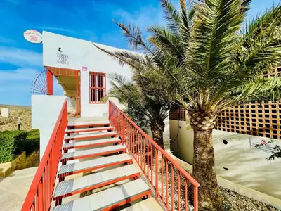 Un balcón o terraza de Seafront apartment in La Garrofa near the beach