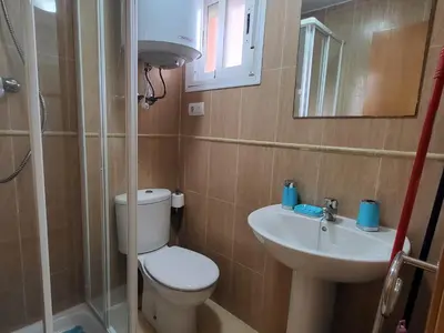 Un baño de ¡Apartamento cerca de la piscina en paraíso de Vera!