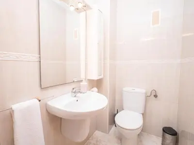 Un baño de Frente al Mar con Garaje y Wifi - by Aloha Palma