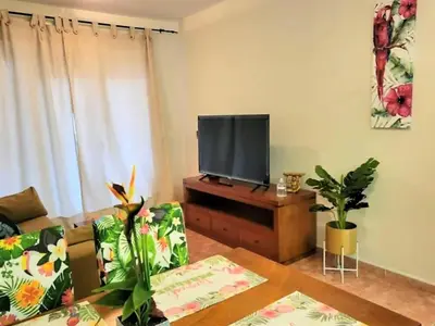 Una televisión o centro de entretenimiento en Villa in Spain with Private Pool
