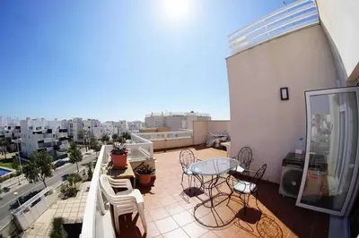 Un balcón o terraza de Ático con terraza en el Toyo