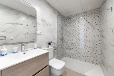 Un baño de Bungalow Club Aguadulce 1