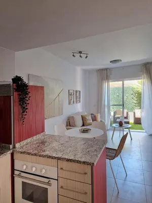 Plano de Precioso Bajo con Jardin en Vera