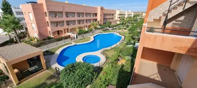 Piscina en o cerca de Homes of Spain, Apartamentos Paraiso, Ed Palmerston, Atico J a pie de Playa, piscina privada en solárium, WI-FI