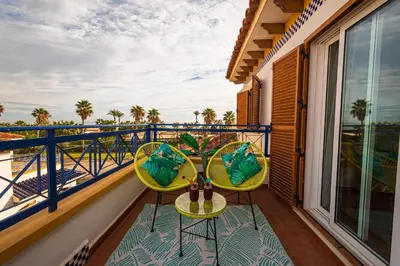 Un balcón o terraza de Ático de lujo en primera línea 2 balcones con vistas al mar, Vera Playa