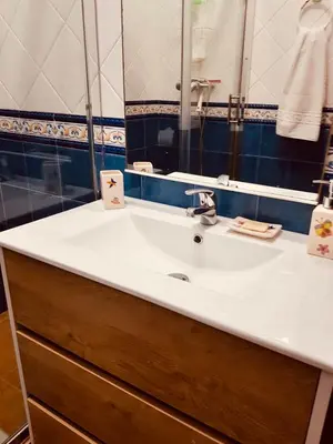 Un baño de Casa Mirador a la Atalaya
