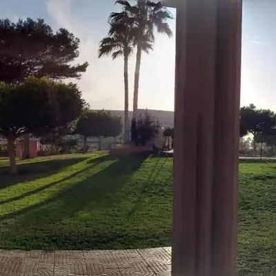 Coqueto apartamento con terraza en la playa