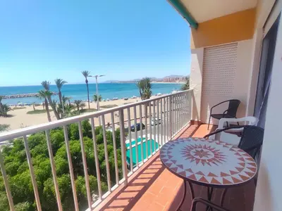 Un balcón o terraza de Las Palmeras 1