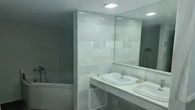 Un baño de TRIPLEX DE LUJO EN MOJACAR