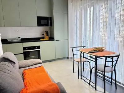 Una cocina o zona de cocina en Rentaly Holidays Apartamento Artes de Arcos Almería