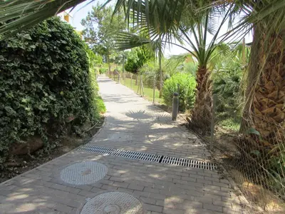 Jardín al aire libre en GOLF RESORT APARTMENT