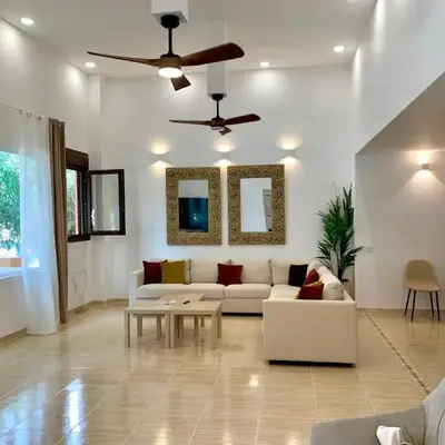AMPLIA VIVIENDA NEW para12 pers a 4 min caminando de PLAYA con Terraza
