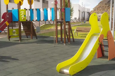 Zona de juegos infantil en El pequeño paraíso