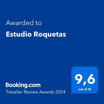 Certificado, premio, señal o documento que está expuesto en Estudio Roquetas
