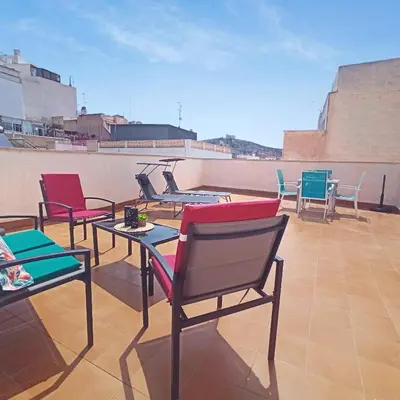 Un balcón o terraza de Avenida Principal - Gran Terraza junto a la playa - by Aloha Palma