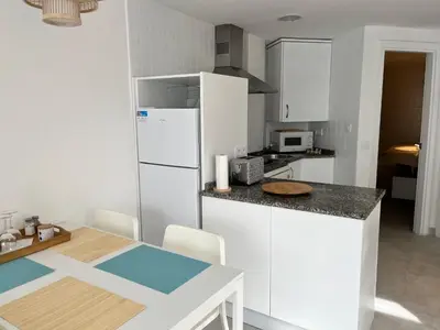 Una cocina o zona de cocina en Atico Helena con solarium y jacuzzi privado en Laguna Beach