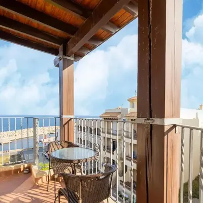 Apartment near the beach with sea views
