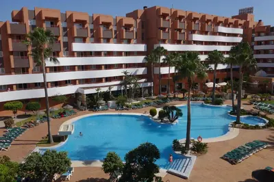Piscina en o cerca de Arena Center