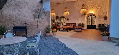 Zona de estar de Cueva de la Higuera