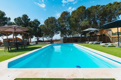 Piscina en o cerca de Cortijo Pinar 2