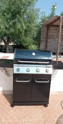Barbacoa disponible para clientes en la villa