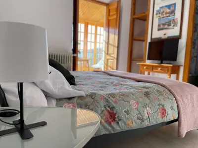 Una televisión o centro de entretenimiento en Hospedium Casa Convento Sierra de María