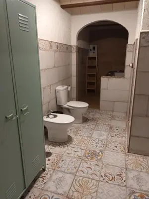 Un baño de Cuevas Baza