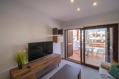 Una televisión o centro de entretenimiento en El Nido