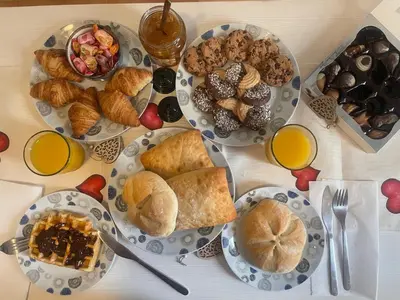 Comida en o cerca de este apartamento