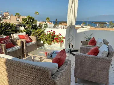 Zona de estar de Large Villa private pool and garden near beach