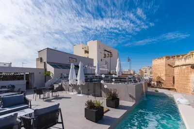 Piscina en o cerca de Catedral Almería