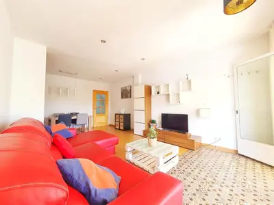 Una televisión o centro de entretenimiento en Amplia Terraza con Piscina, Garaje y Aire Acondicionado - by Aloha Palma