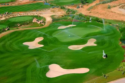 Instalaciones para jugar al golf en el resort o alrededores