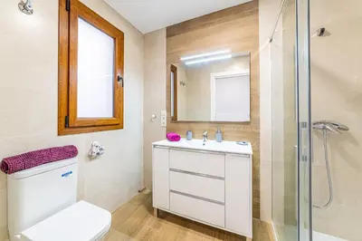 Un baño de Casa Gómez, parking gratuito en Pleno Centro