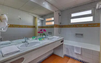Un baño de Playadulce