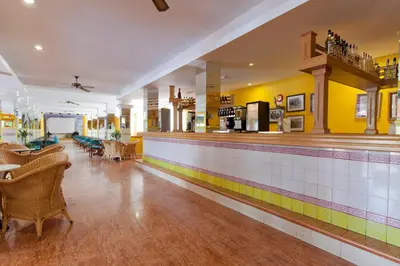 Un restaurante o sitio para comer en Diver Roquetas