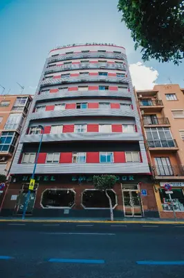 Edificio en el que se encuentra el hotel