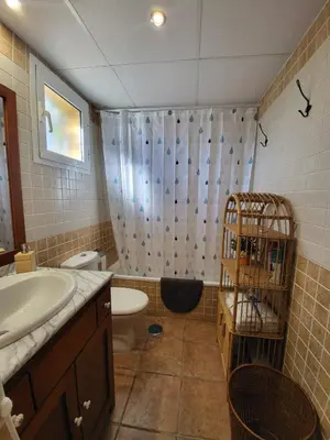 Un baño de La Biznaga de Vera