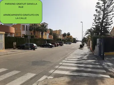 El barrio de los alrededores o un barrio cerca de este apartamento