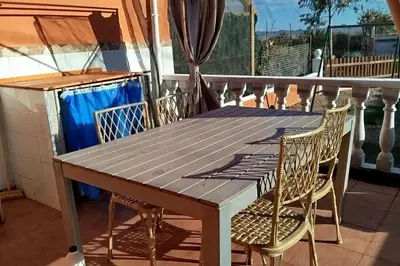 Un balcón o terraza de Lorca - Cottage - Sleeps 4 - Pet Friendly - Pool