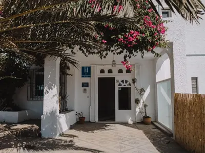 Fachada o entrada de Hostal Las Gaviotas del Cabo