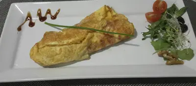 Comida en o cerca de este hotel