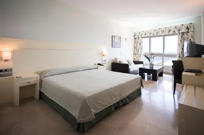 Cama o camas de una habitación en Senator Águilas